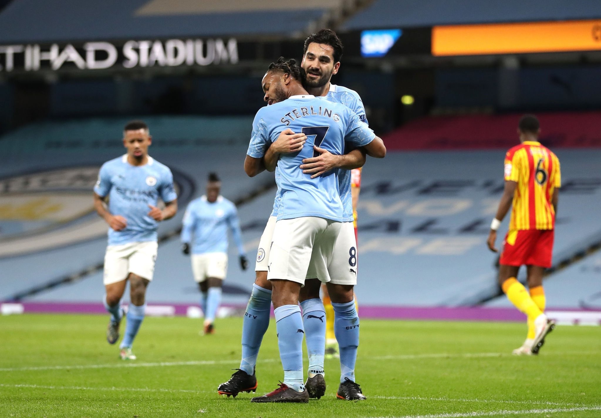 不仅令成千 不仅令成千