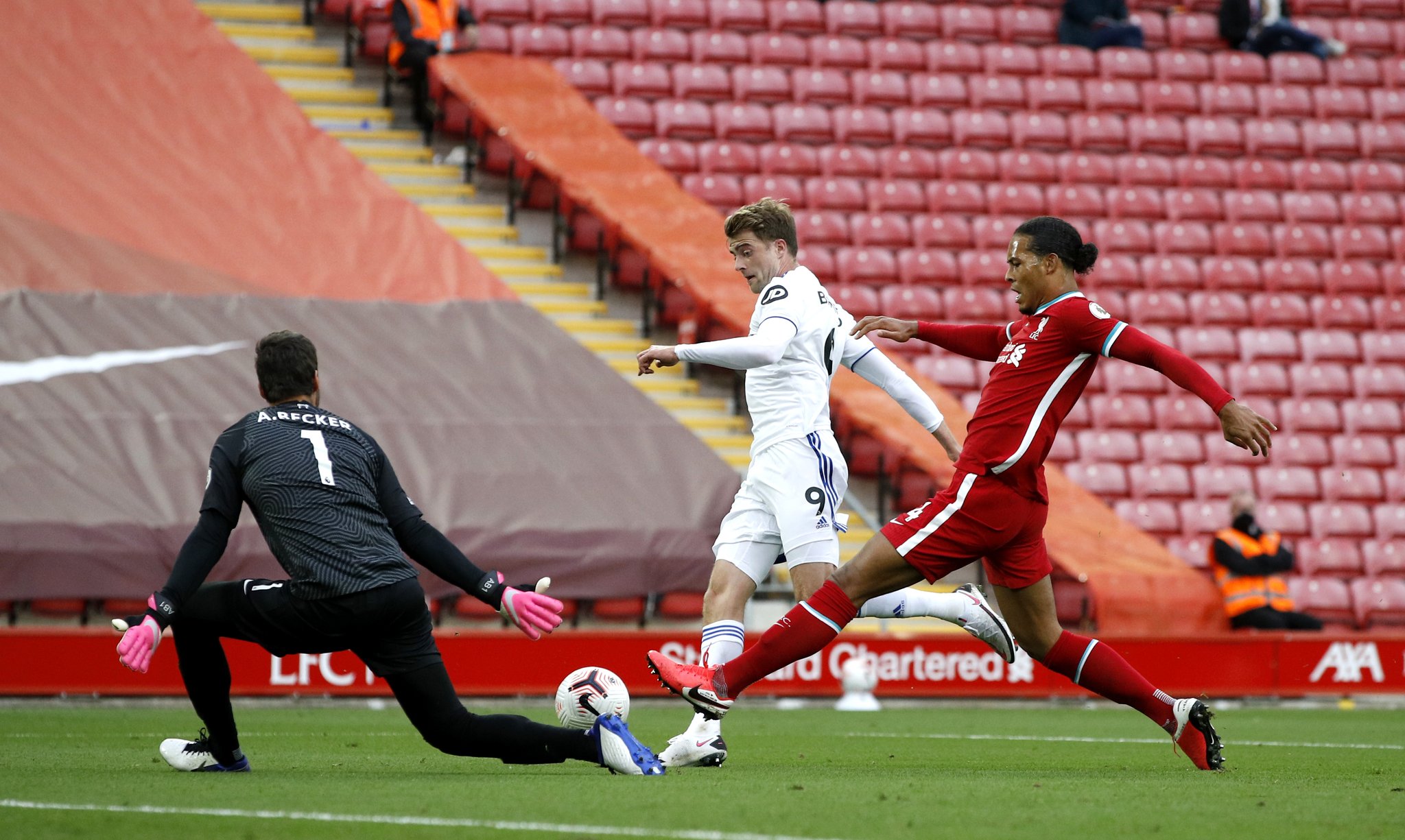 也常常与足 也常常与足